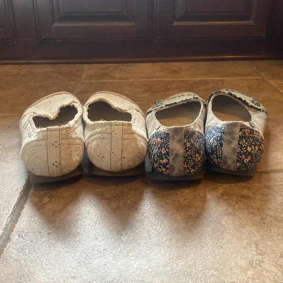 MUDD Bundle. Women's Cream and Gray Flats - Picture 11 of 16